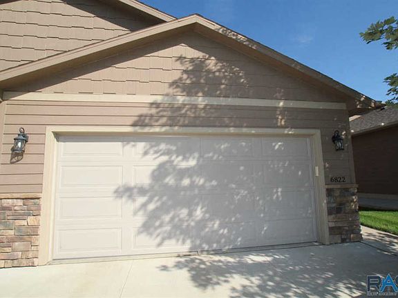 3rd image of 6822 S Witzke Ave