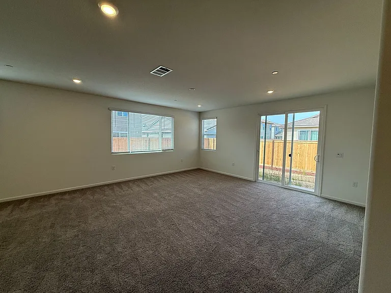 6308 Sun Haven St — Photo 7