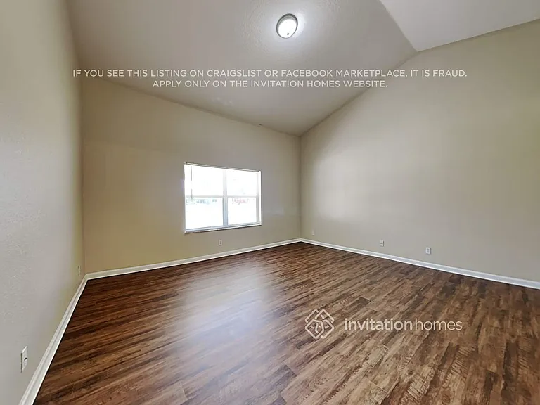 7062 Saint Clair Ct — Photo 9