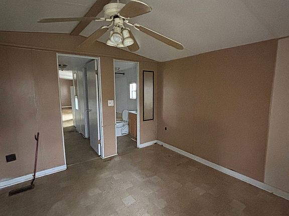 3rd image of 1883 Crystal Ln