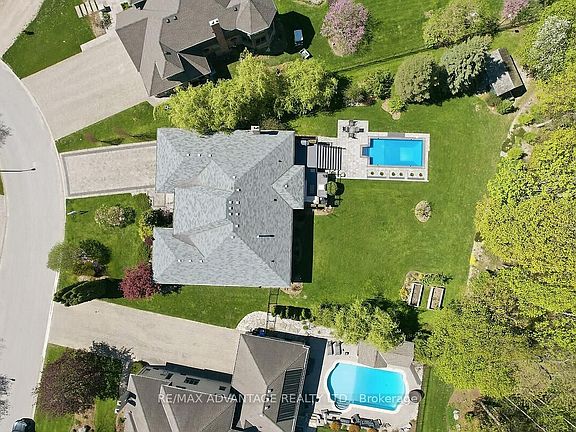2nd image of 28 Wynfield Ln