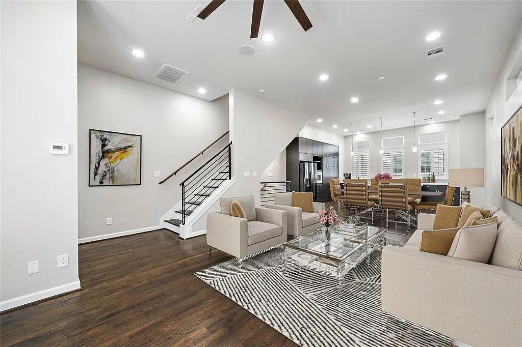 3 bed, 3.5 bath, 2096 sqft, $3,000 — Photo 4
