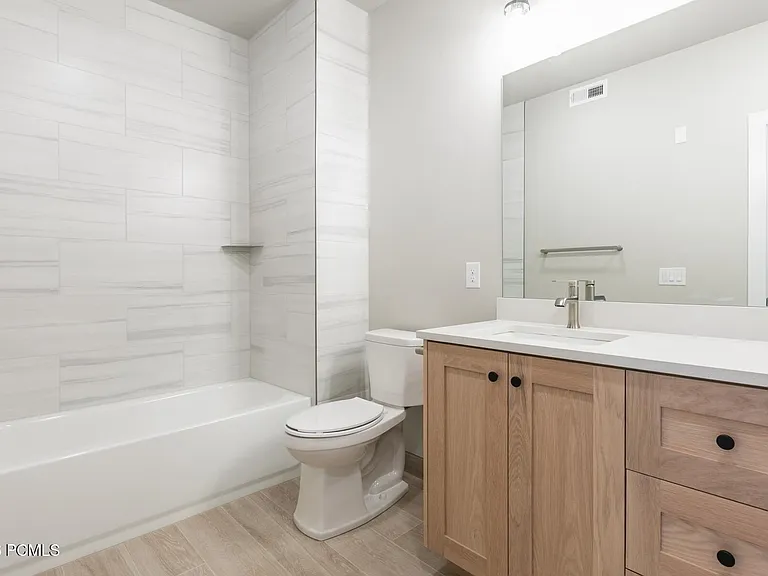 1124 W Vos Cir #203 — Photo 15