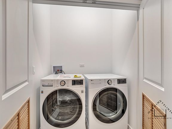 5th image of 3759 S Lake Park Ave #1N