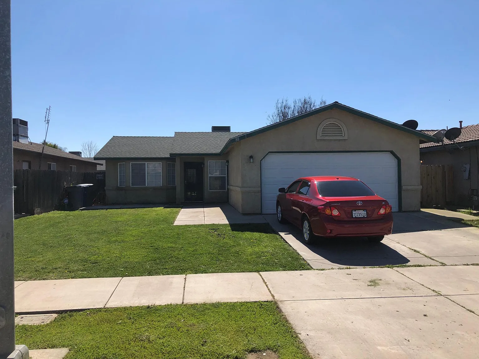 88 E El Verano St photo 1