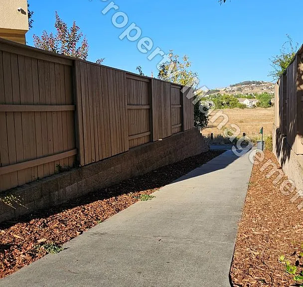 1529 Borrasca Dr — Photo 27