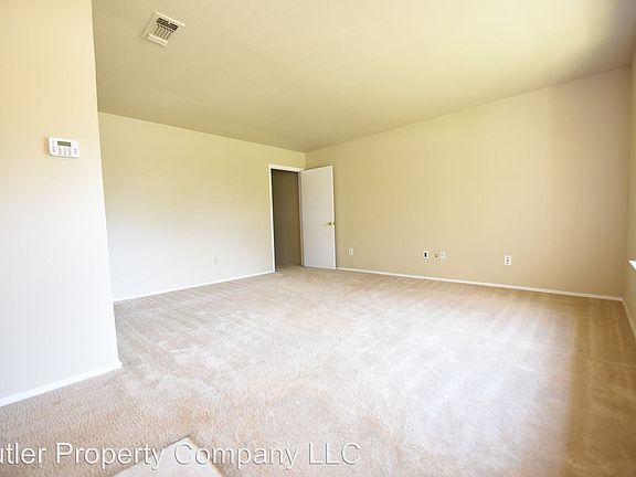 4th image of 5821 Westcrest Dr W