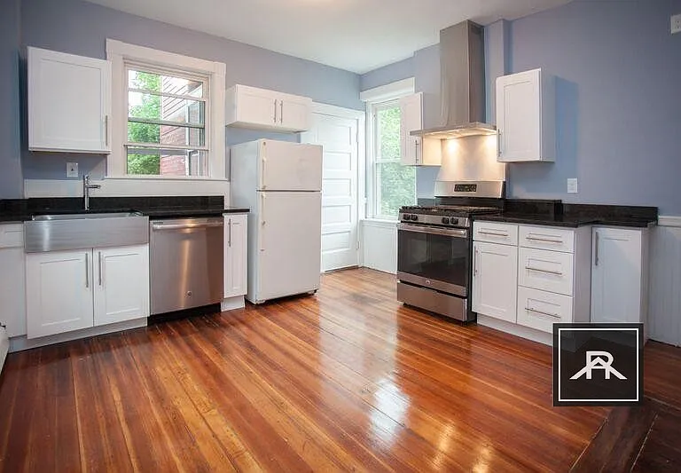 202 Harvard St #2 — Photo 12