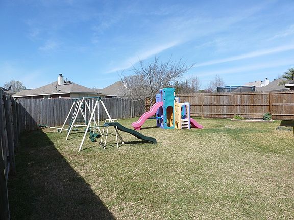 2nd image of 3610 Vienna Dr