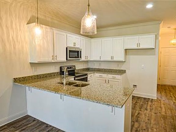 3rd image of 2651 S Juniper St #2101