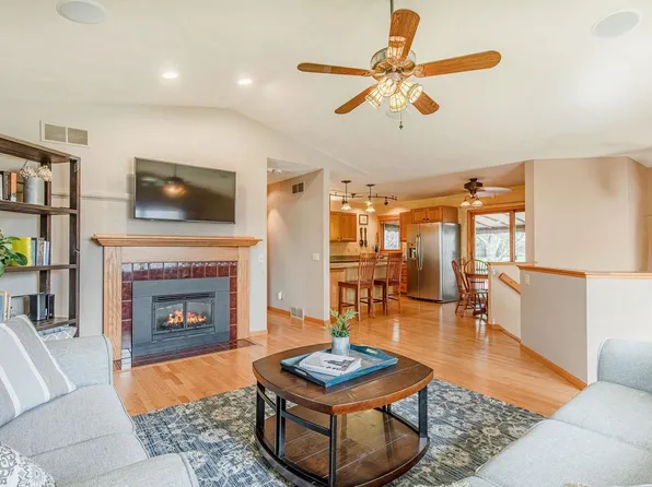 5102 BLUESTEM WAY, Madison, WI 53704