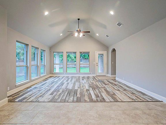 3rd image of 9308 Benbrook Ln
