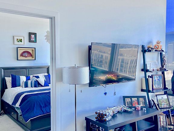 4th image of 500 W Superior St Unit 2207