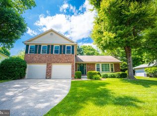 4533 Gilbertson Rd, Fairfax, VA 22032