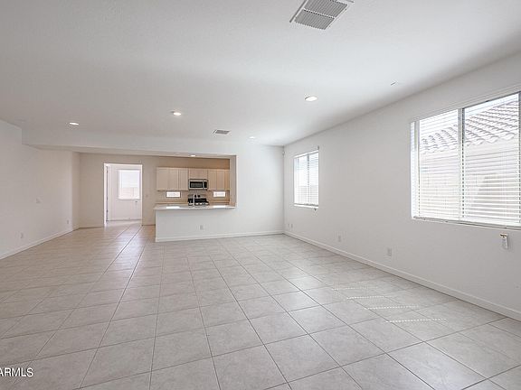 3rd image of 16434 W Saguaro Park Ln