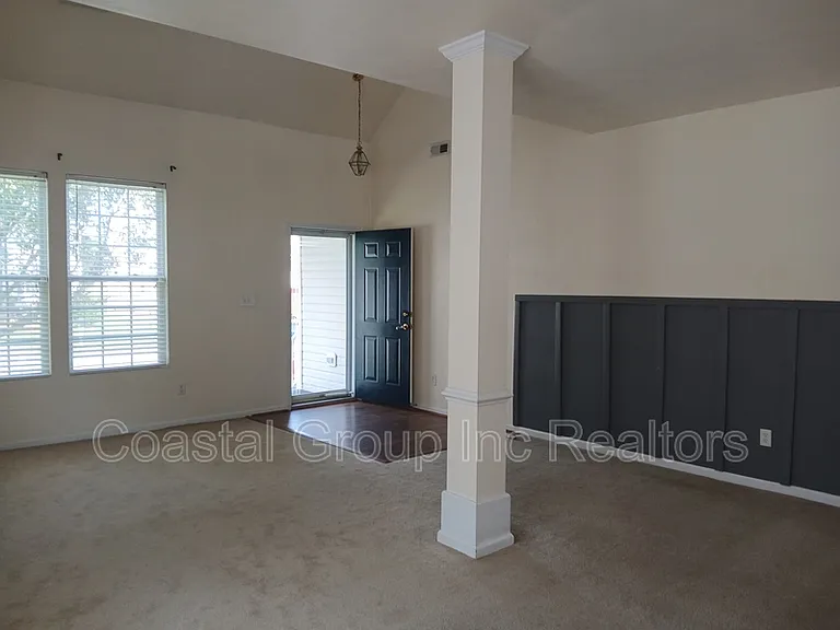 311 Outlaw St — Photo 2