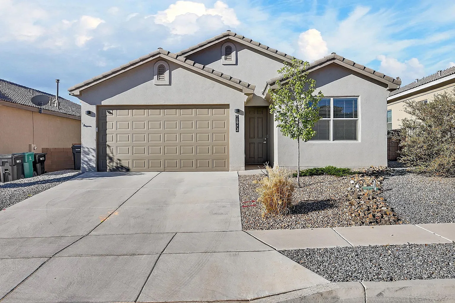 3 bed, 1714 sqft, $2,295 — Photo 1