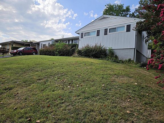 2nd image of 3522 Cathy Ln
