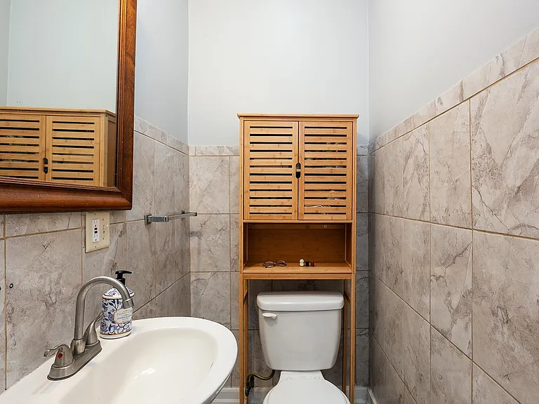 233 Bidwell Ave — Photo 6