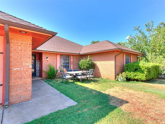 2nd image of 11064 Folkstone Dr