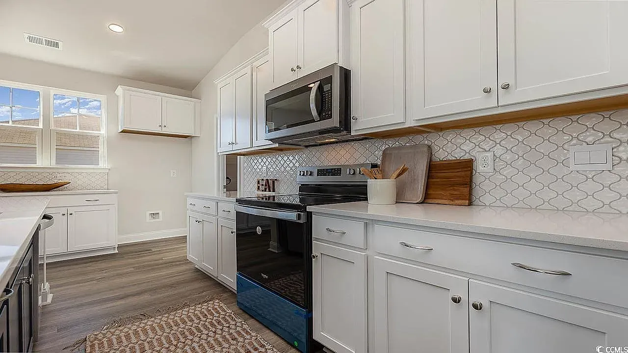 3 bed, 1733 sqft, $2,150 — Photo 4