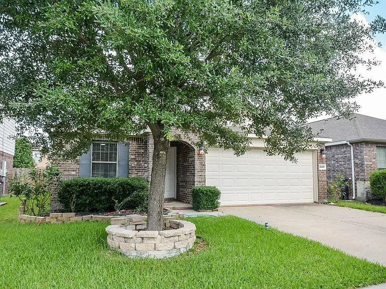 15407 Key Crest Ln — Photo 2