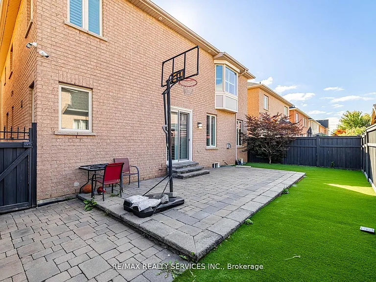 28 Siena Dr — Photo 50