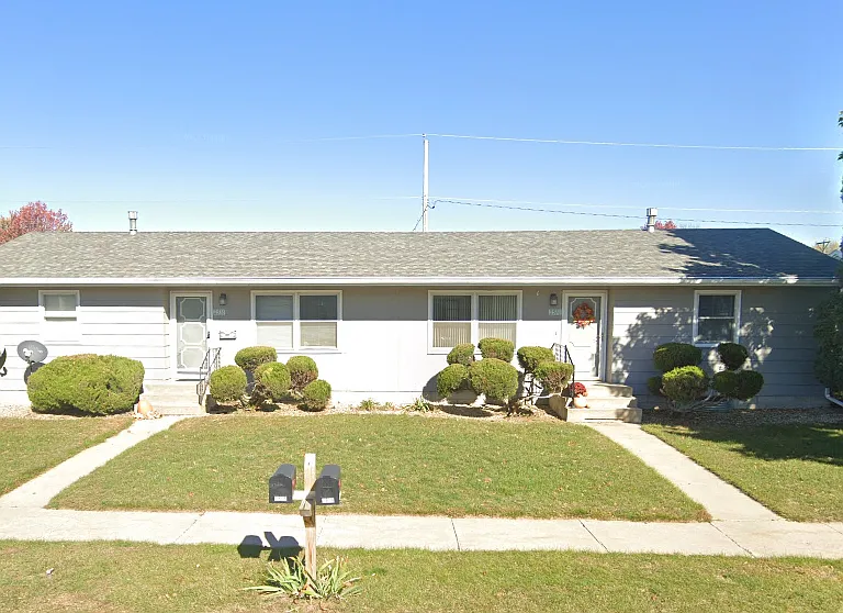 2-2516 Sunset Dr — Photo 1