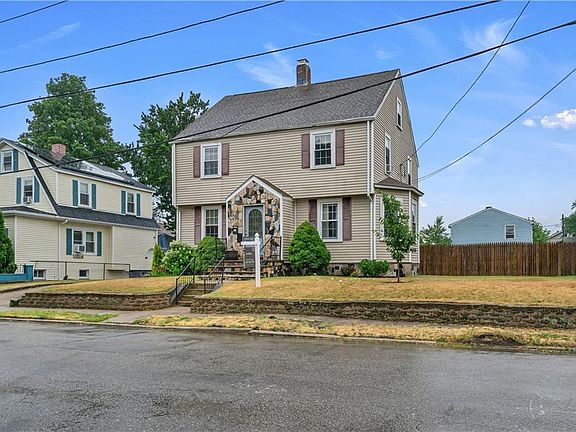 2nd image of 86 Westwood Ave