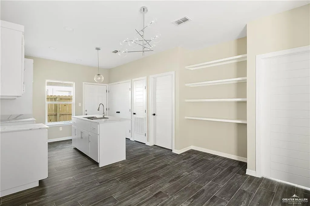 2 bed, 2.0 bath, 1025 sqft, $1,120 — Photo 4