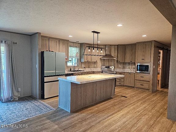 Built In Tile Shower Ramp 197 Woodby Fridley Rd, Sweetwater, TN 37874 | MLS #3620218 | Zillow