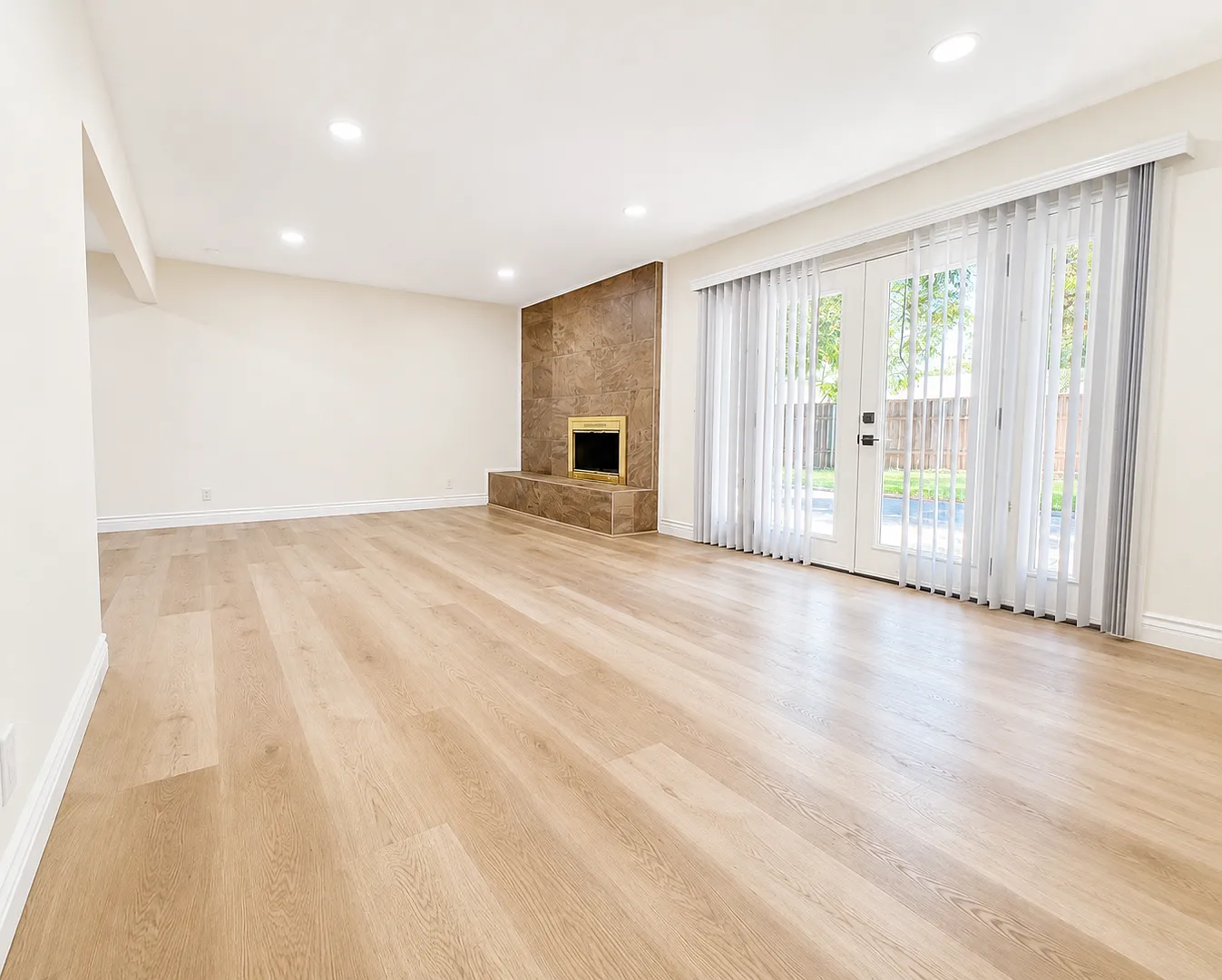 Stunning La Puenta Home — Photo 2