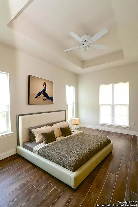 3 bed, 2.0 bath, 1280 sqft, $1,795 — Photo 3