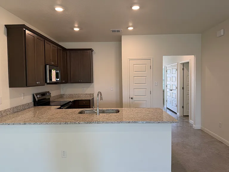 2011 Bear Grass Ridge Rd #A — Photo 6