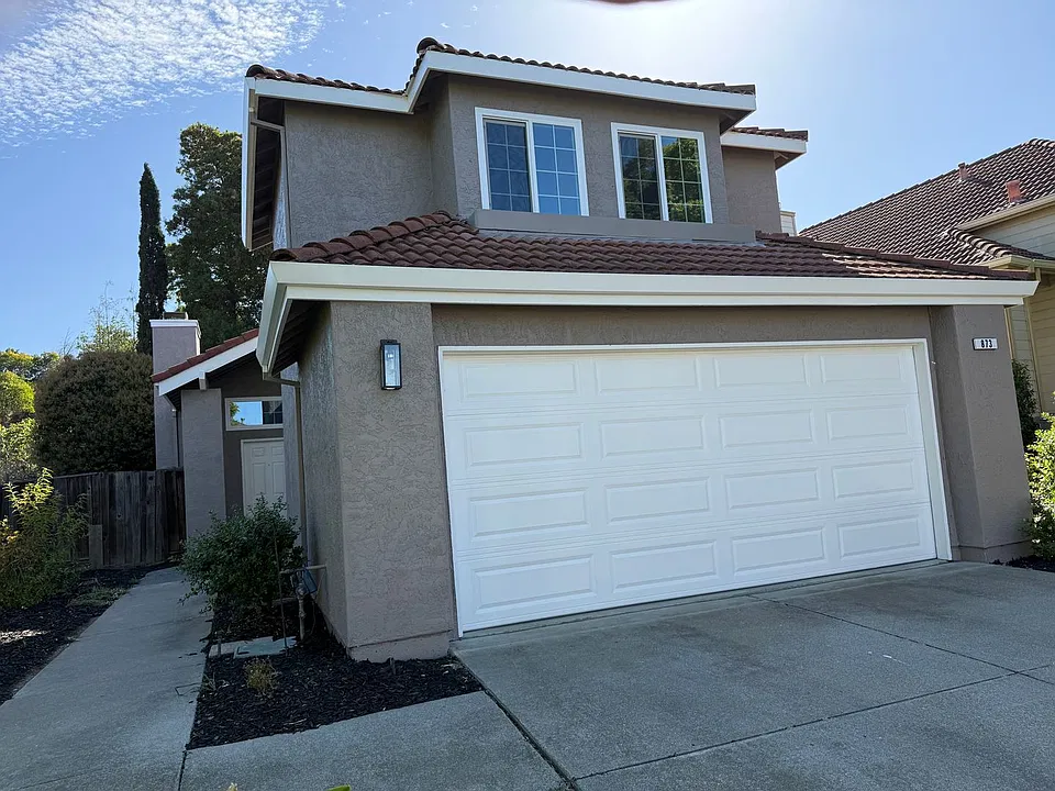 873 Knights Cir