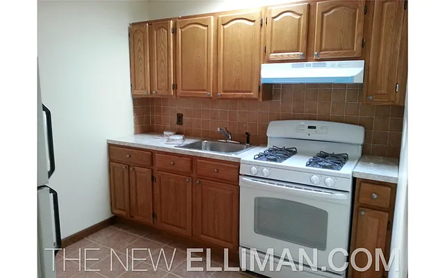 Rented by Douglas Elliman | media 27