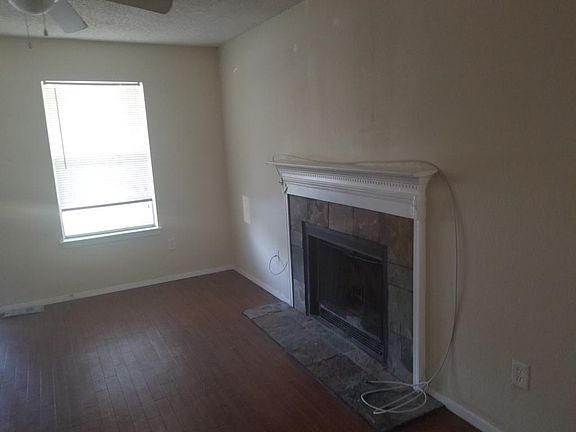 2nd image of 1713 Windsong Ln