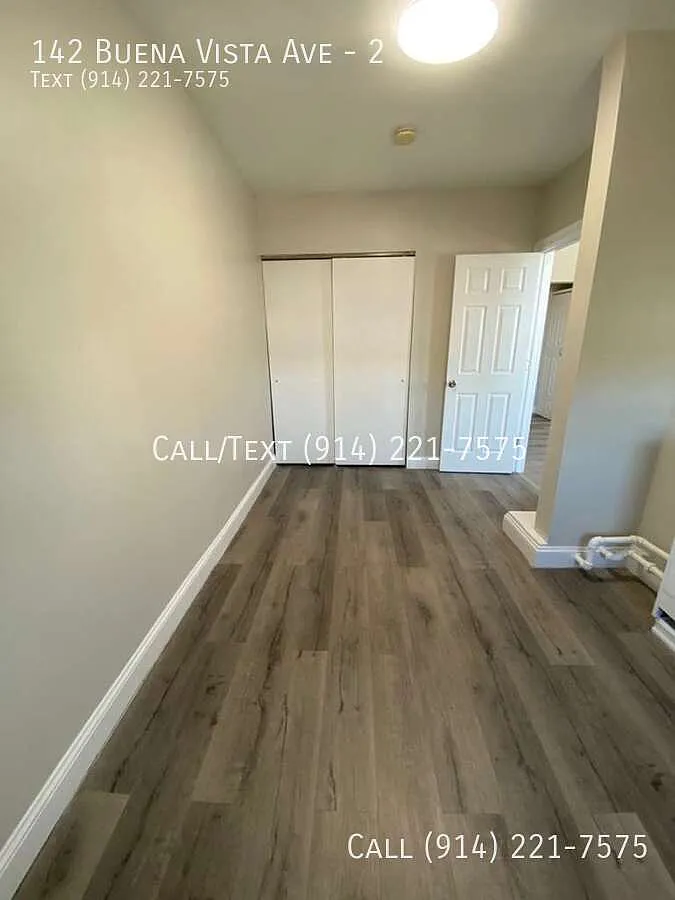 Building Photo - 142 Buena Vista Ave #2