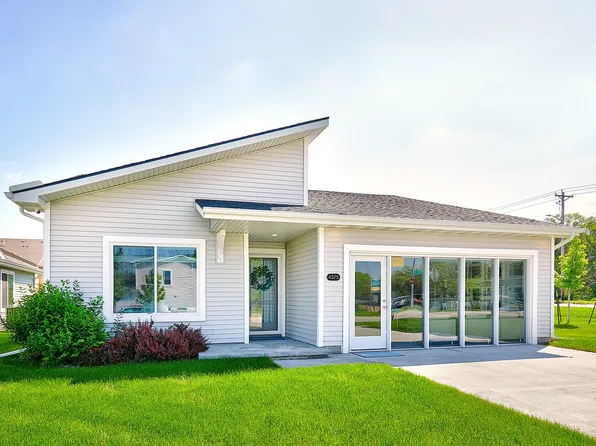 4375 E 44th St, Des Moines, IA 50317