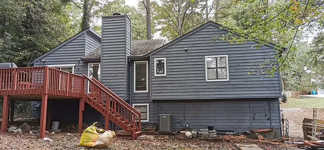 4 bed, 2500 sqft, $1,980 — Photo 2