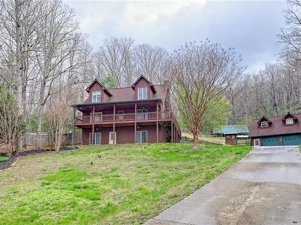 4508 Ramsey Dr, Hiawassee, GA 30546