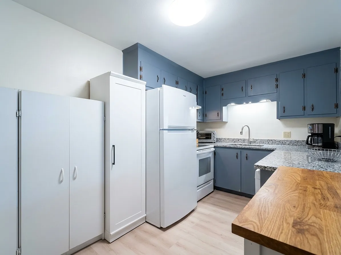 2 bed, 750 sqft, $2,200 — Photo 3