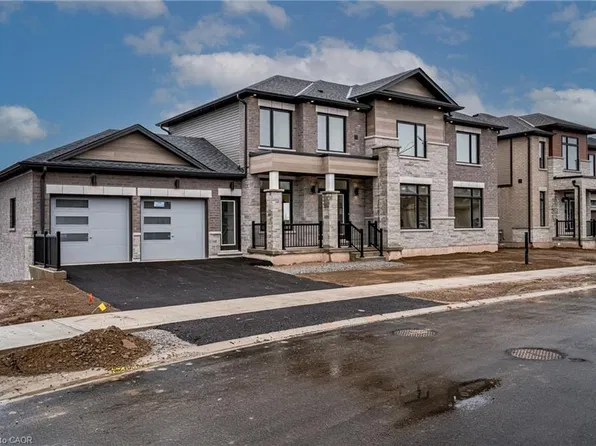 239 Midland Pl, Welland, ON L3B 0H4