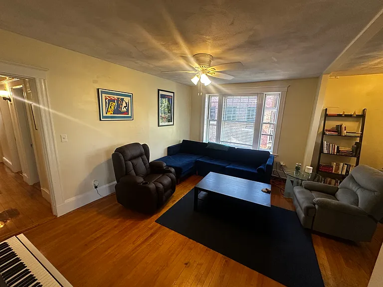 25 Fairfield St #6 — Photo 2
