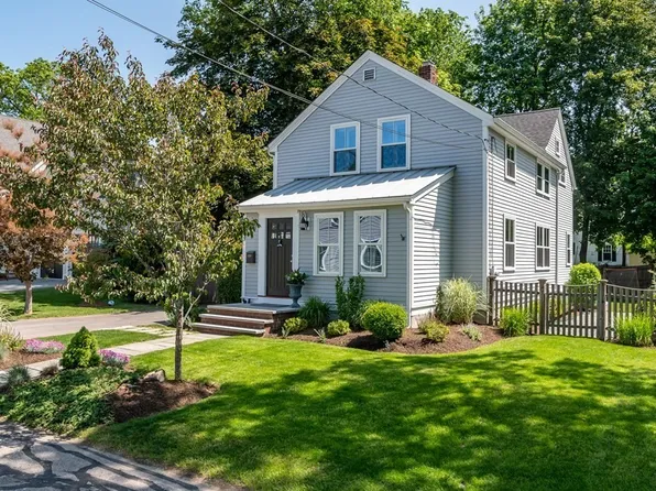 3 Claflin Rd, Wellesley, MA 02482