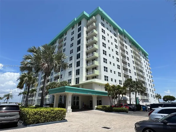10350 W Bay Harbor Dr APT 9T, Bay Harbor Islands, FL 33154