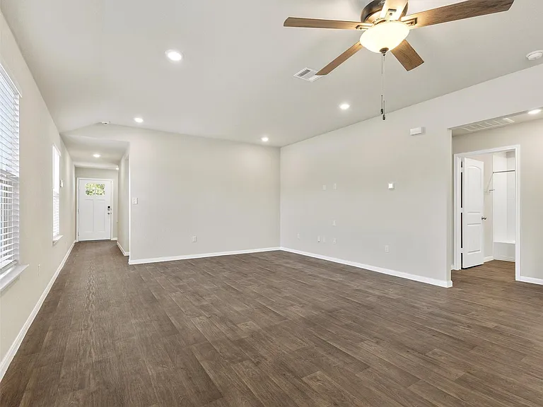233 Baron Creek Trl — Photo 6