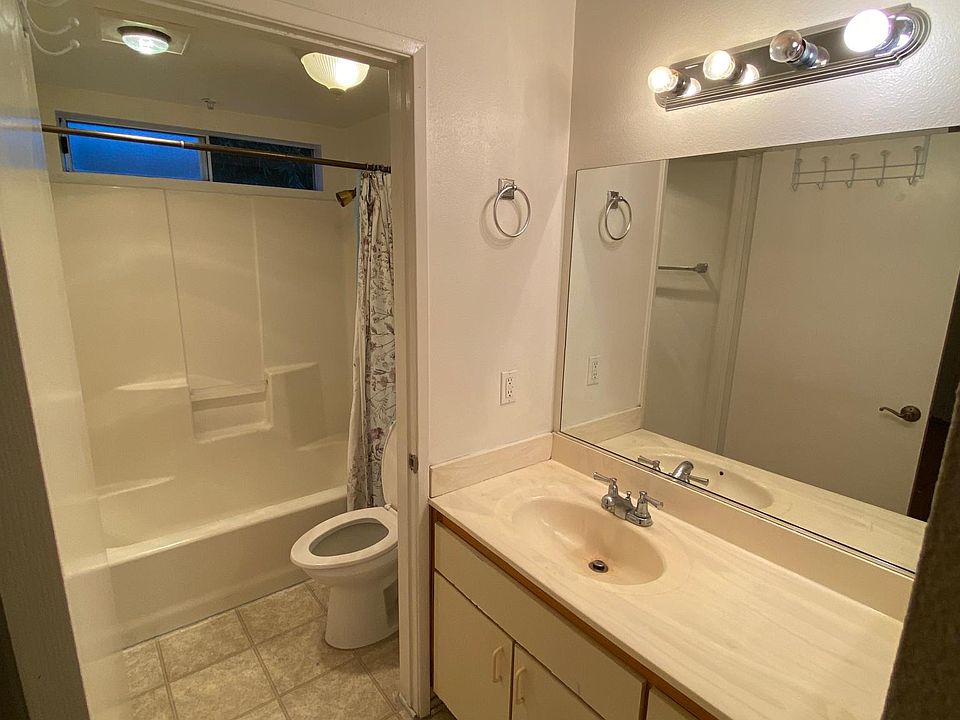 1st image of 1400 Talmadge St #103