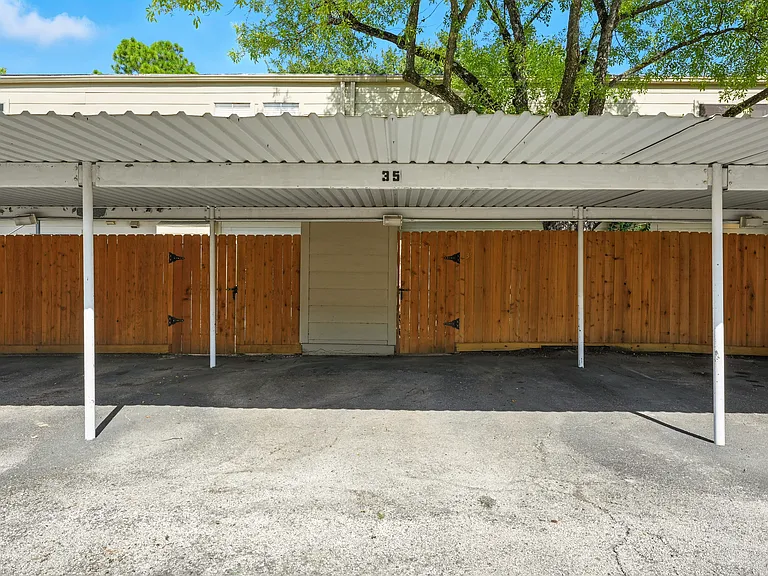14711 Barryknoll Ln #35 — Photo 36
