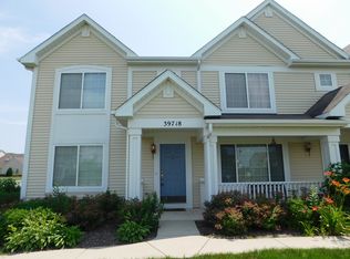 39718 N Warren Ln, Beach Park, IL 60083